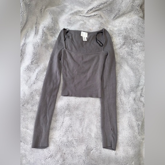 H&M Fitting Long Sleeve Top - Picture 1 of 3